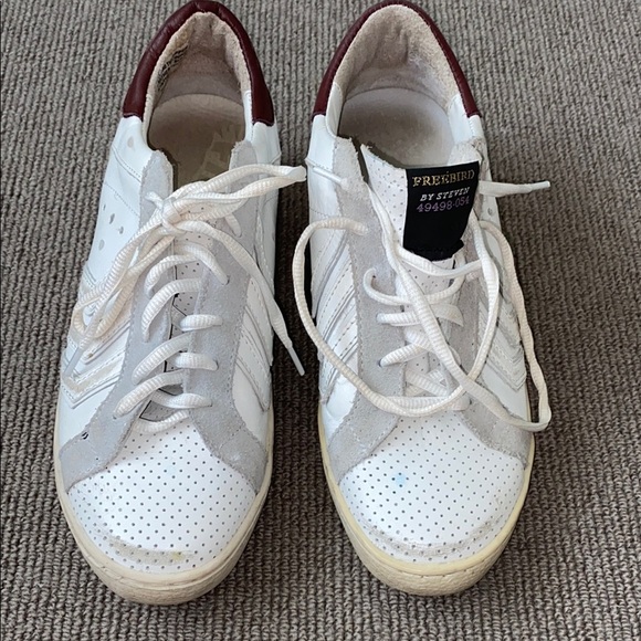 Freebird Women's White and Burgundy Distressed Sneakers sz 9 - Picture 5 of 13